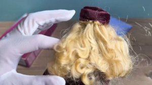 Музыкальная Barbie на коньках // Обзор и распаковка куклы Barbie Victorian Ice Skater 2000