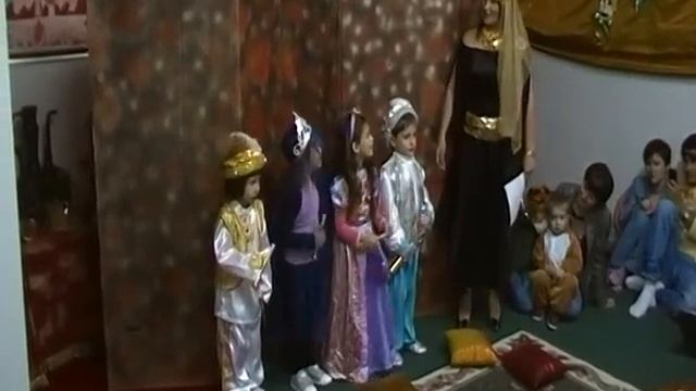 Детский сад "Золотой ключик" Праздник Пурим 2012 г. смотреть онлайн