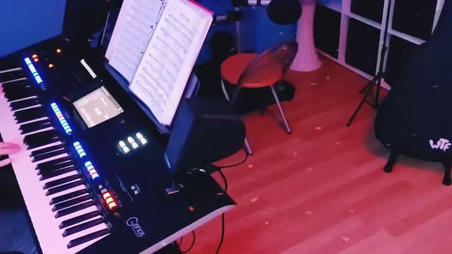 Csak ezt az éjszakát -( Give Me Your Heart Tonight) - Yamaha Genos смотреть онлайн