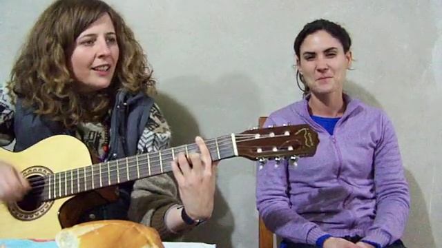 Entre la infancia y el hombre - Pampi Torre-Martina Ulrich-Biuras e hijas del rock and folck!!!