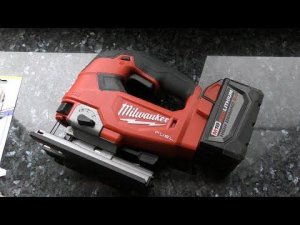 Аккумуляторный лобзик Milwaukee 2737-20.