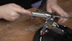 Заточка ножа: KizlyarSupreme Asket из VG10 на точилке для ножей TSPROF Pioneer