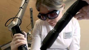 Костя Тэйлор - 4-я процедура удаления татуировки в клинике Delete на легендарном лазере PicoSure