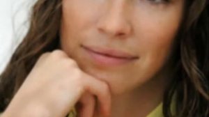 Evangeline Lilly - She (Charles Aznavour Original version)