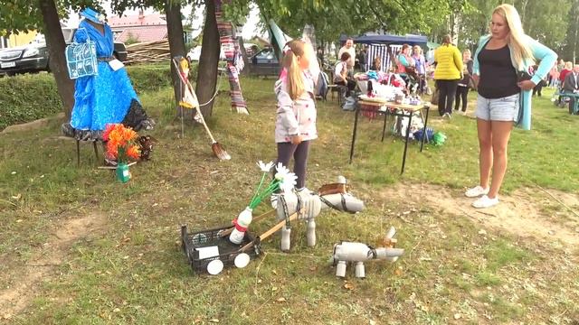 Пластиковые лошадки (День города) смотреть онлайн