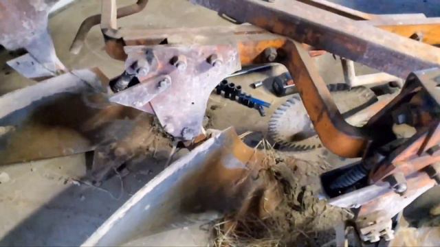 Fixing some Allis Chalmers plows. Had to make most the parts ourselves. смотреть онлайн