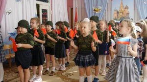 Песня "Мы только немного подрастем"