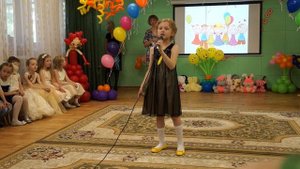 Лекомцева Катя "Очень жалко расставаться..." Песня