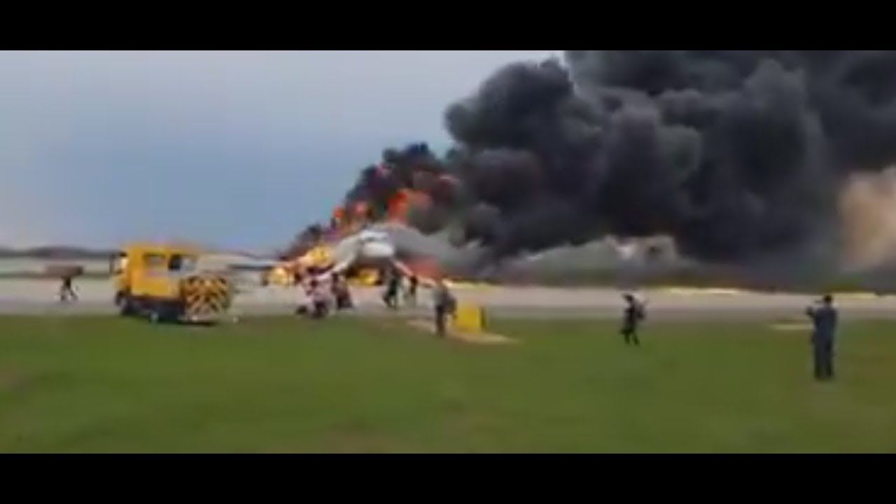 Пожар на борту SSJ 100 в Шереметьево смотреть онлайн