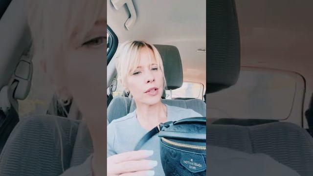 Louis Vuitton Emprente Leather Bum Bag, One Year Later. смотреть онлайн