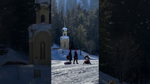 Экопарк Южный Байкал. Детские снегоходы любимое развлечение для самых маленьких гостей парка #байкал