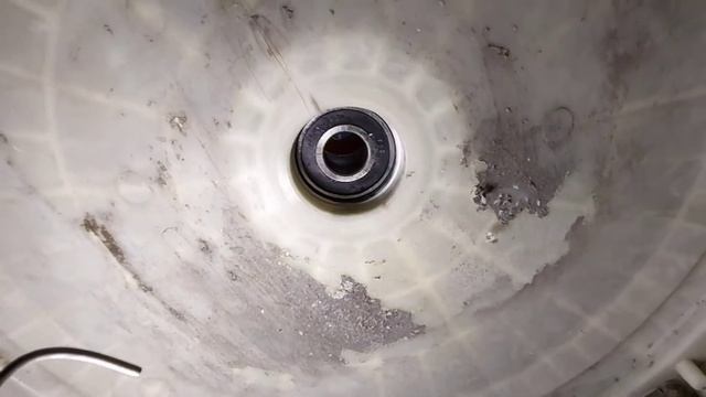 Samsung Diamond. Замена подшипников. 3 минуты смотреть онлайн