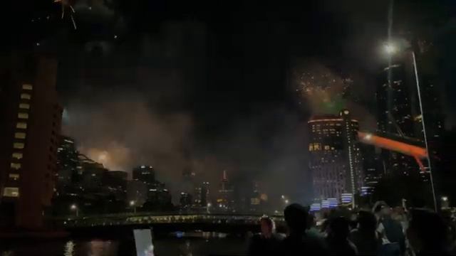 New year vlog ! Most amazing fireworks in Melbourne 🇦🇺 ! Last moment pe phuche ! #australia #india