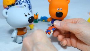 Кеша и Тучка открывают Сюрпризы с игрушками Мультик для детей