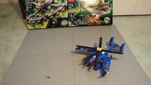 LEGO ALIEN CONQUEST Jet-Copter Encounter Review: Set 7067