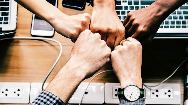 Hyoni | Tecnologías de la información y la comunicación смотреть онлайн