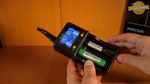 Годное УНИВЕРСАЛЬНОЕ ЗАРЯДНОЕ УСТРОЙСТВО FENIX ARE C1+ с магазина FONARIK. ОБЗОР И ТЕСТ