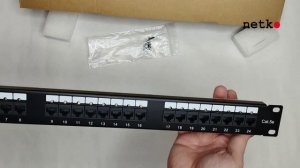 65668 Патч-панель UTP, 19", 24 порта RJ45, cat.5e, 1U, Dual Type с индикацией портов