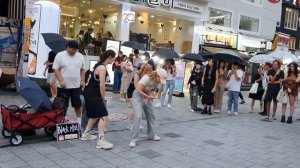 [STREET ARTIST] BLACK MIST: LIA & TILDA. LAST HONGDAE BUSKING. 230811.