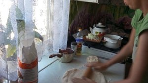 Будни нашей семьи.Готовлю пирог с картошкой и фаршем.