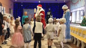 Дед Мороз на Новогоднем Утреннике в Детском Саду