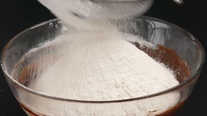 Kaffee und Joghurt verquirlen! Das Ergebnis wird Sie überraschen! Leichter und leckerer Nachtisch