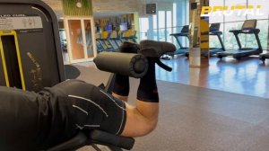 Сгибание ног лёжа