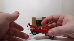 HO Scale 1:87 Car Repair & Maintenance Shop and Tow Truck Collection