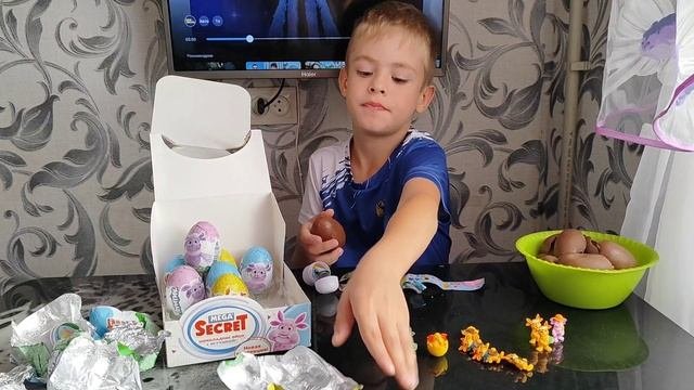 Распаковка шоколадных яиц из коллекции Лунтика