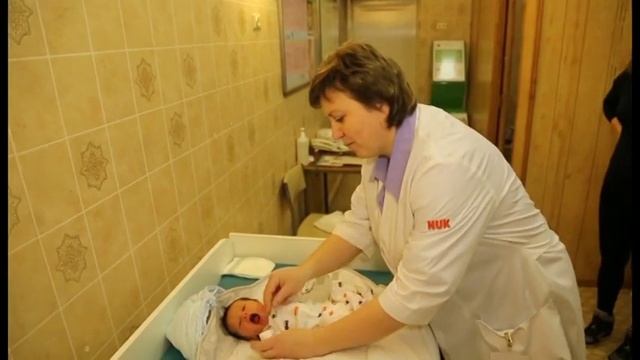 Алекс. ВЫПИСКА из РОДДОМА 07.04.2014 / Семейный архив Анада Лофт смотреть онлайн