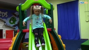 Ярослава в ИгроЛенде прыгаем на БАТУТЕ Игрушки ЩЕНЯЧИЙ ПАТРУЛЬ PAW Patrol Toys