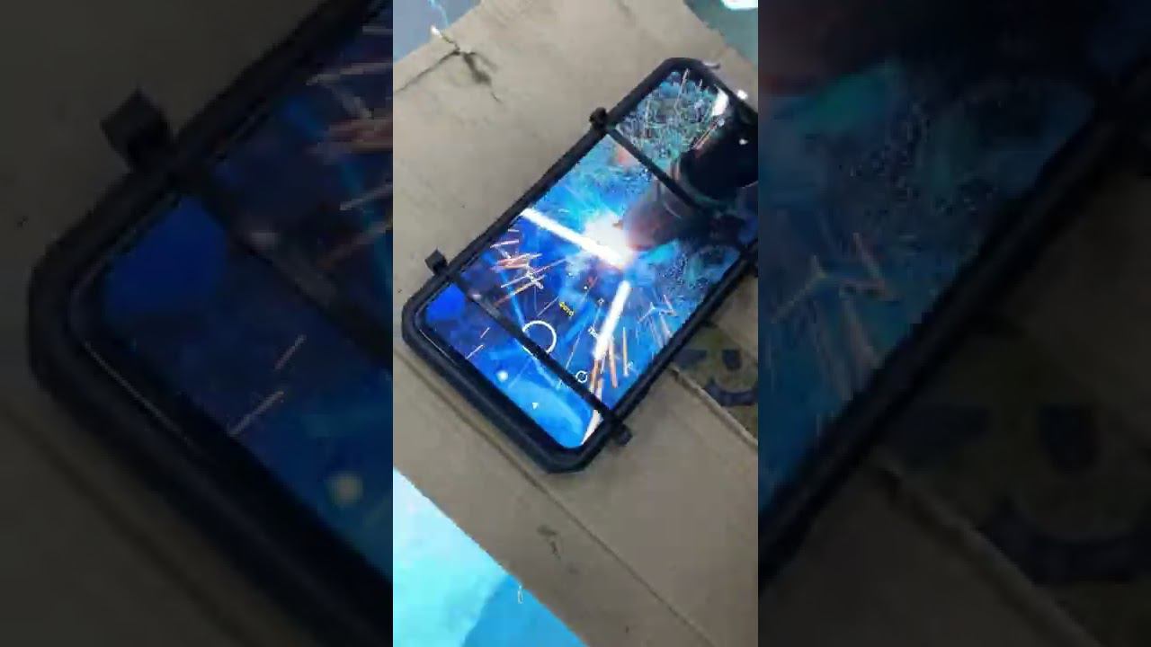 ТЕХНОЛОГИИ БУДУЩЕГО. Сварочный ЩИТОК-СМАРТФОН! #shorts смотреть онлайн