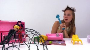 ЛедиБаг и СуперКот у Маринетт дома. Видео для девочек