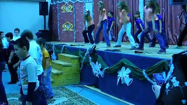 Детский сад. Игорь танцует. смотреть онлайн