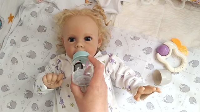 В РОДДОМЕ с РЕБОРНОМ 🍼 Как назвали малышку? Реборн /Reborn Role Play смотреть онлайн