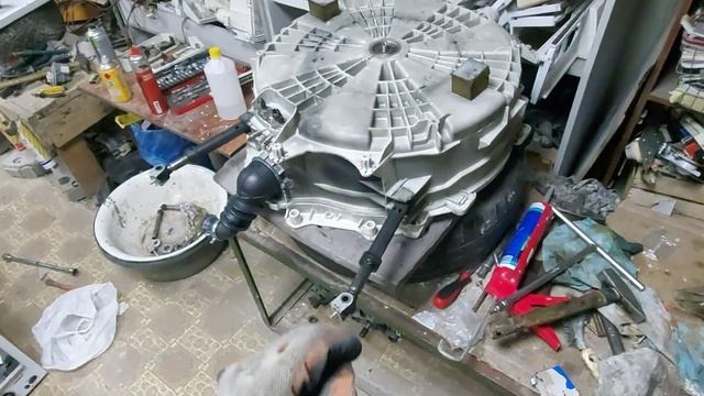 Indesit. Индезит замена подшипников. Обзор стиральной машинки. смотреть онлайн