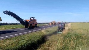 Вот как снимают асфальт в Польше.