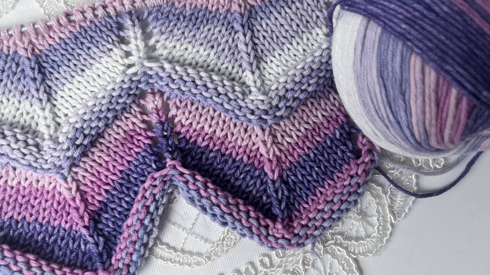 Замечательный узор😍 И волна и зигзаг👌 смотреть онлайн