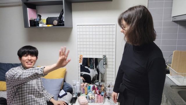 WE DECORATE OUR ROOM in Seoul [Amwf International Couple/국제커플]
