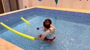 БАССЕЙНГЕ БАРДЫҚ🏊♀️💦💧 ЖАСМИН МЕН ТОМИКОШ КҮШТІ ШОМЫЛДЫ❤️