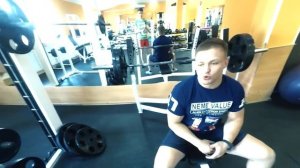 ГРИФЕР ЖМЕТ 100 КГ ОТ ГРУДИ!