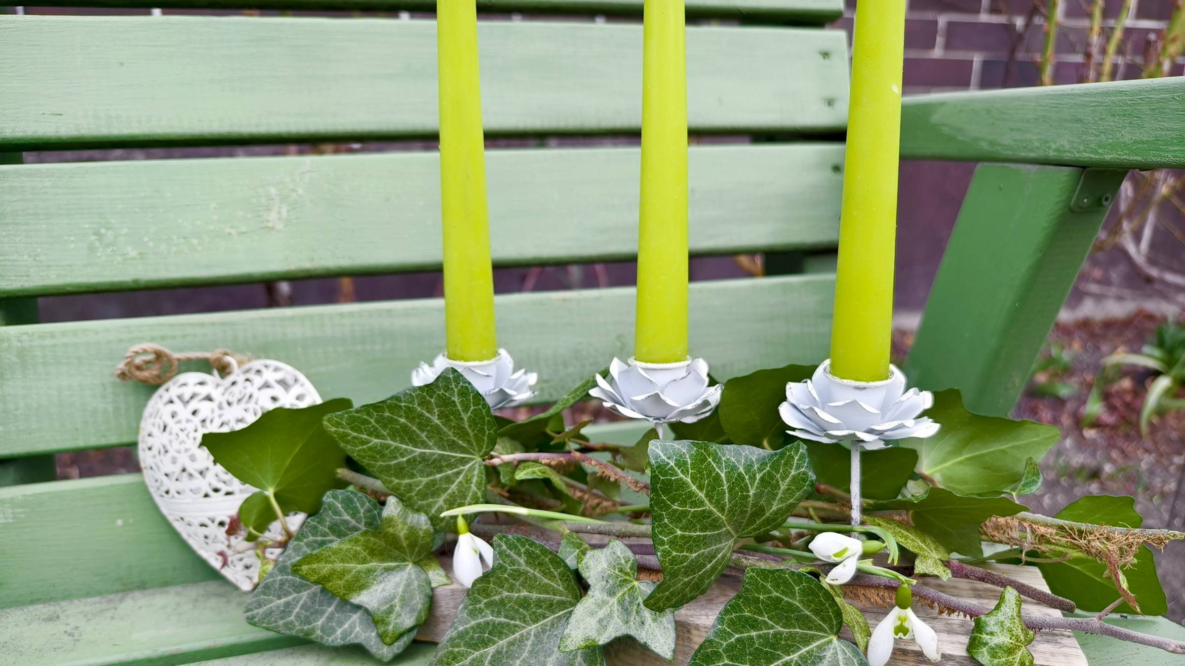 Розы в апреле /candlestick