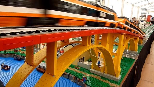 Lego train TGV 10233 - horizon express running - Fanabriques 2015 смотреть онлайн
