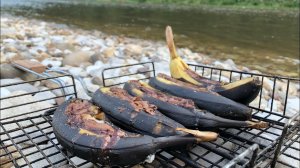 Бананы на гриле с шоколадом. Супер десерт на углях за 150 рублей!