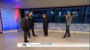 Matt Lauer gets pick pocketed by thief