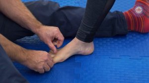 Разгибание большого пальца стопы