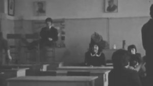ШКОЛА № 8 Холмск 1982 год.avi
