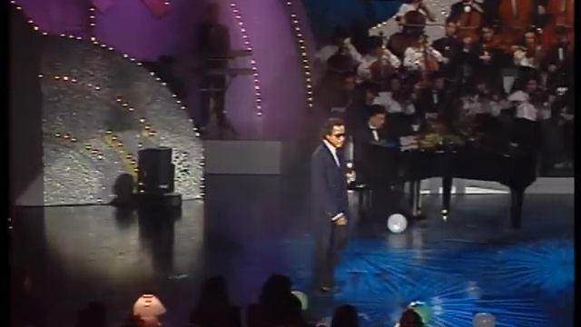 JULIO SABALA IMITA A JULIO IGLESIAS смотреть онлайн