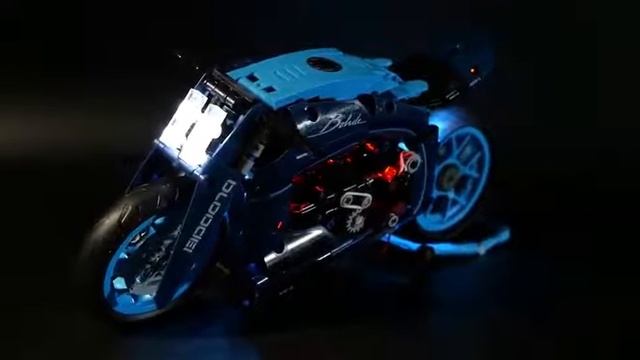 Awesome LEGO motorcycle Bugatti Diavel 986PCs смотреть онлайн