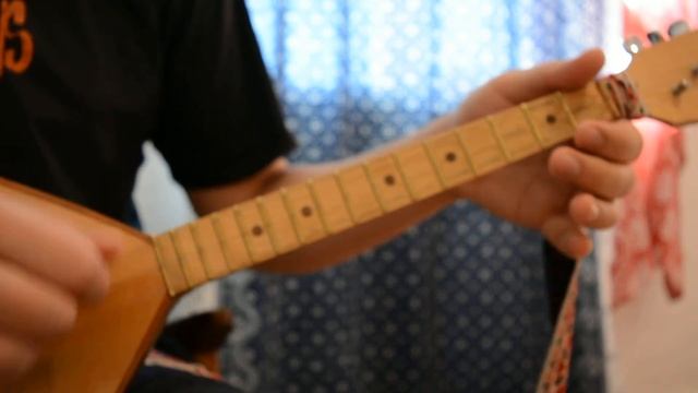 Разборы для балалайки. Народная песня "В тёмном лесе" смотреть онлайн